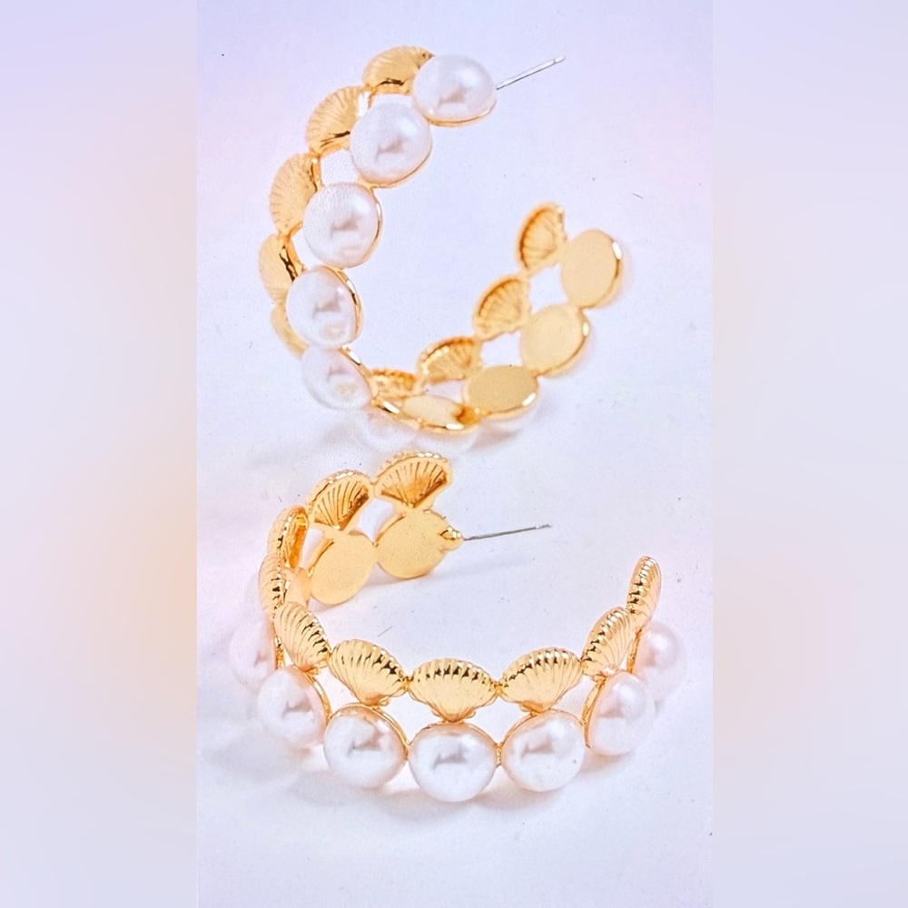 NWT Lele Sadoughi Coquille Pearl Hoop Earrings